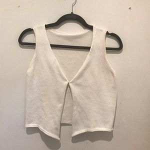 White center clasp vest
